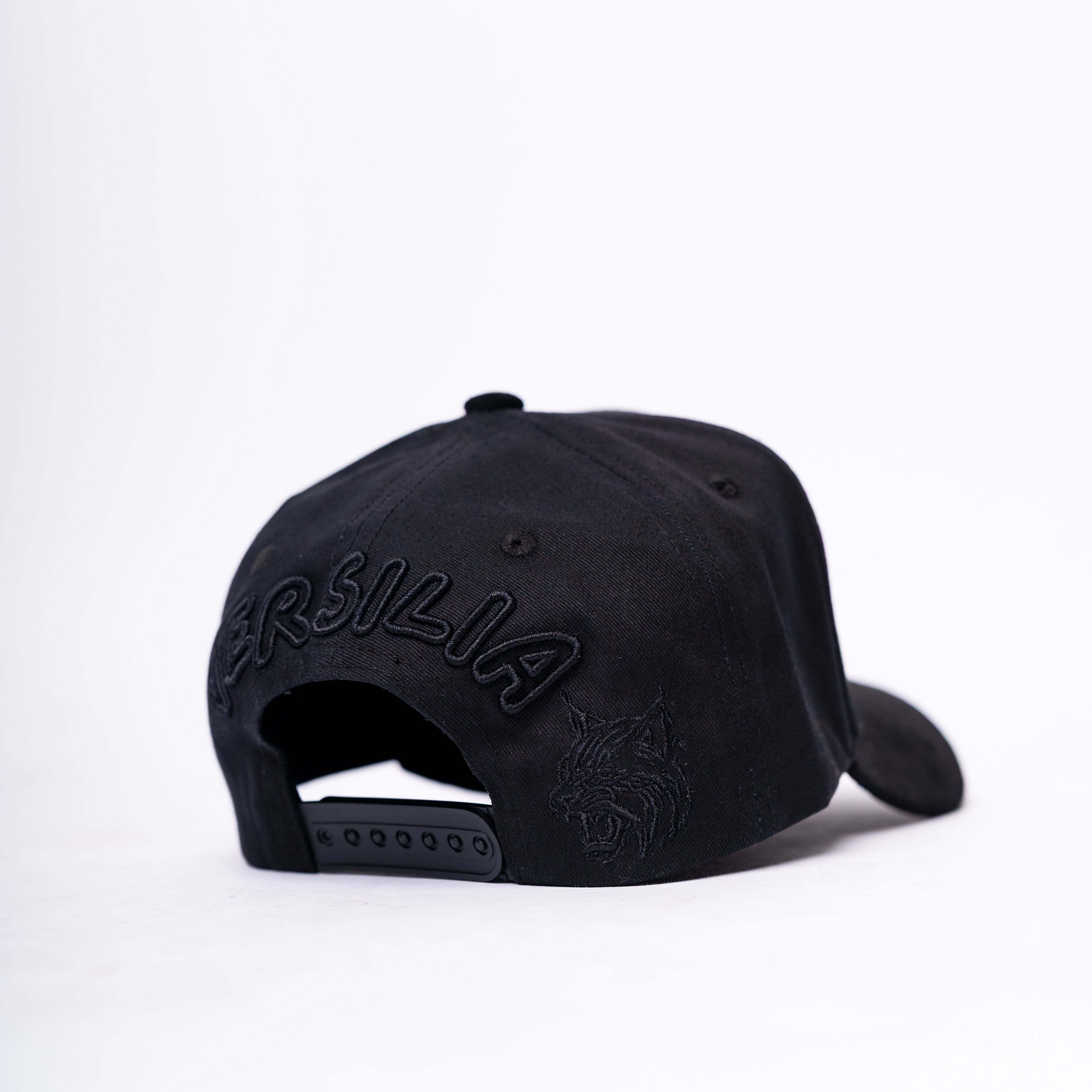 'TOTAL BLACK-LYNX'